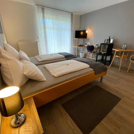 Taranga Tagungszentrum Und 3* Waffensen