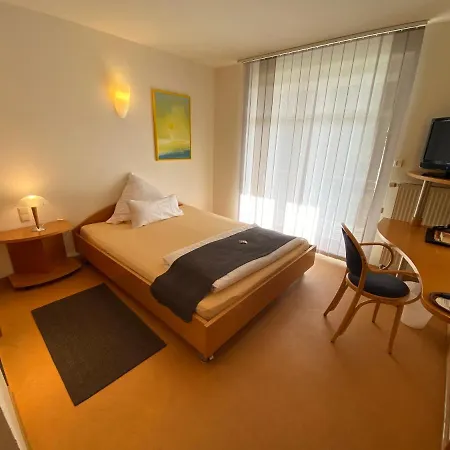 Taranga Tagungszentrum Und Hotel Waffensen