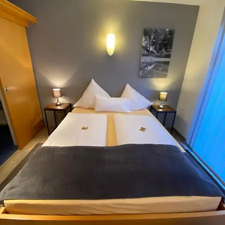 Taranga Tagungszentrum Und 3* Waffensen